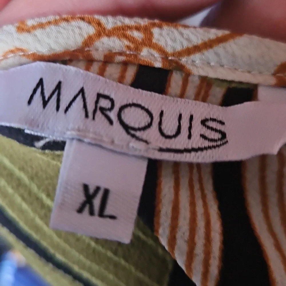 Marquis - Women's Size XL  Green and Pink Fitted Camisole - Picture 6 of 6